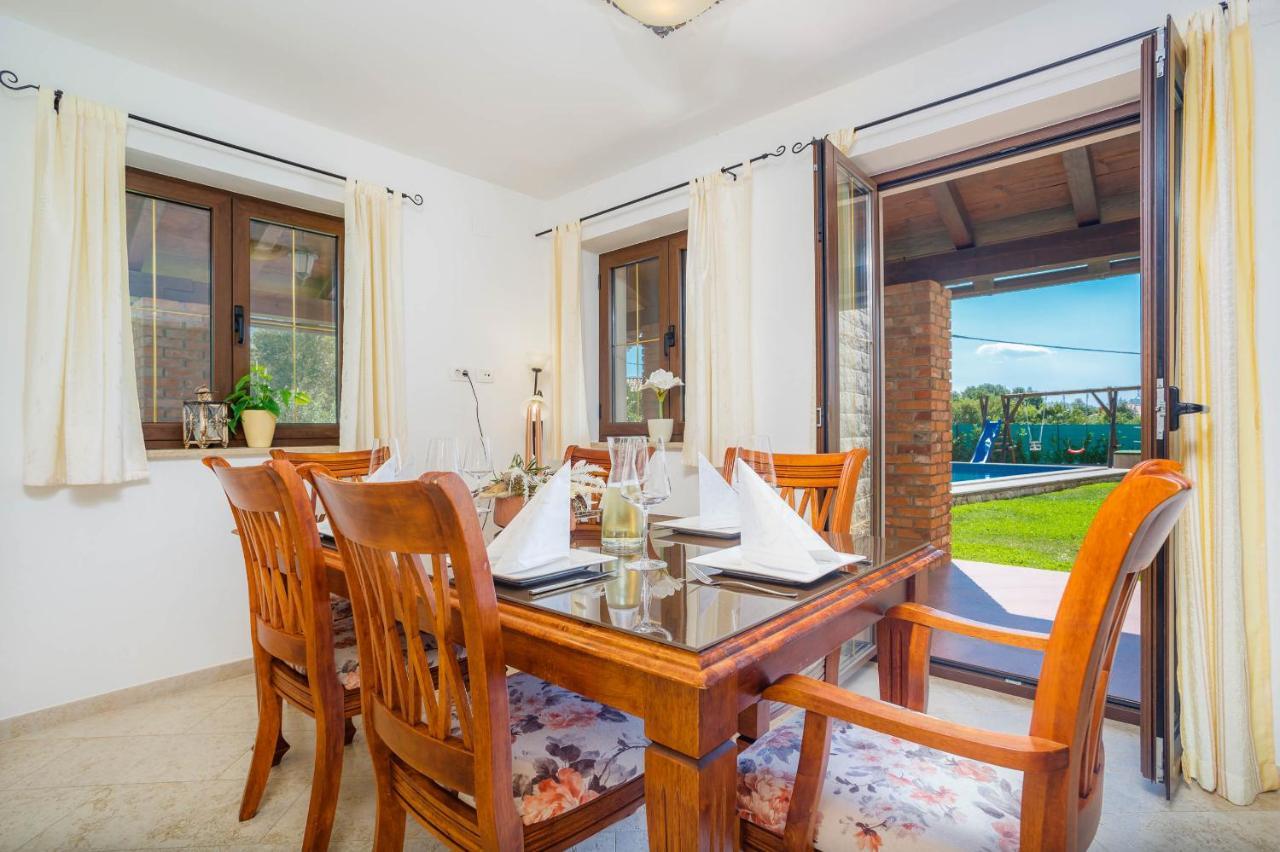 Villa Kamenica Kras Экстерьер фото