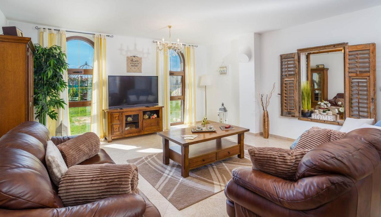 Villa Kamenica Kras Экстерьер фото