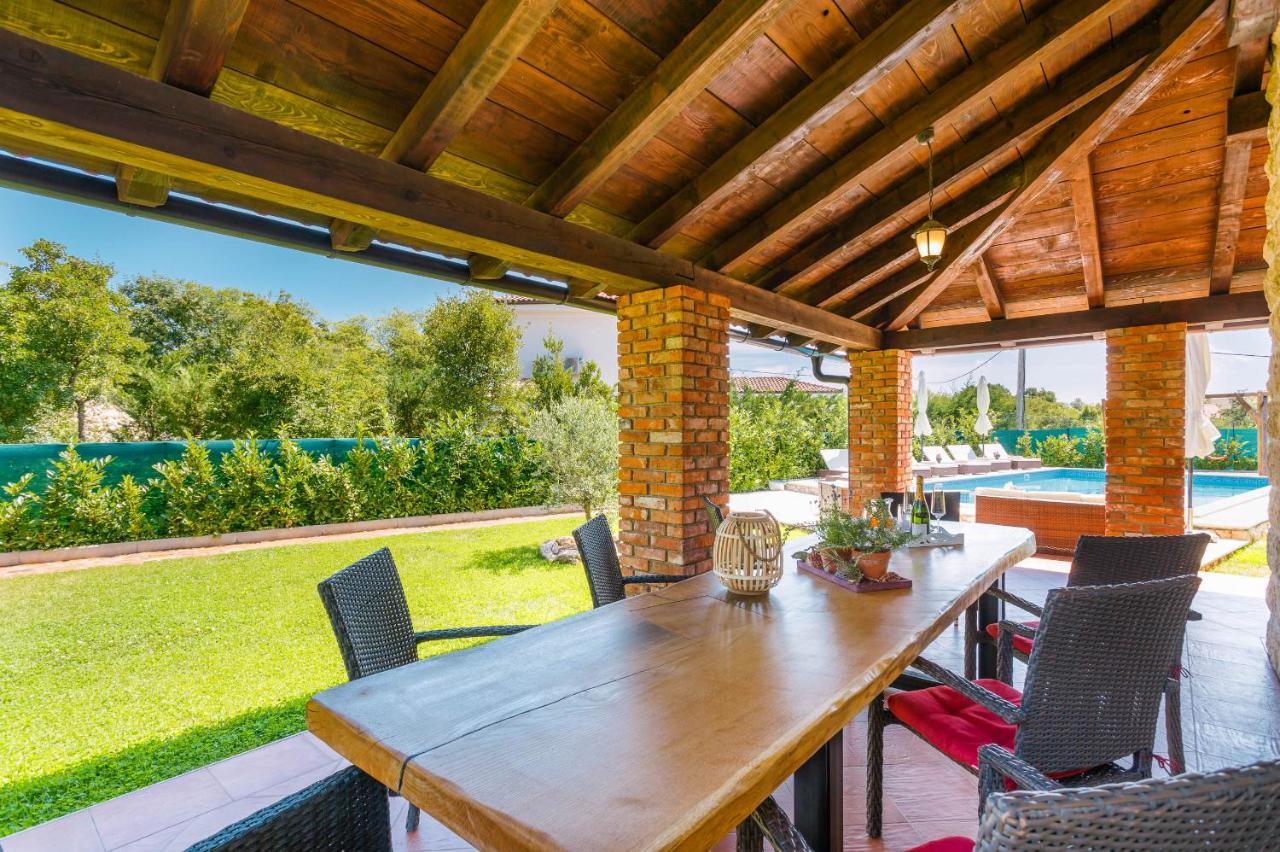 Villa Kamenica Kras Экстерьер фото
