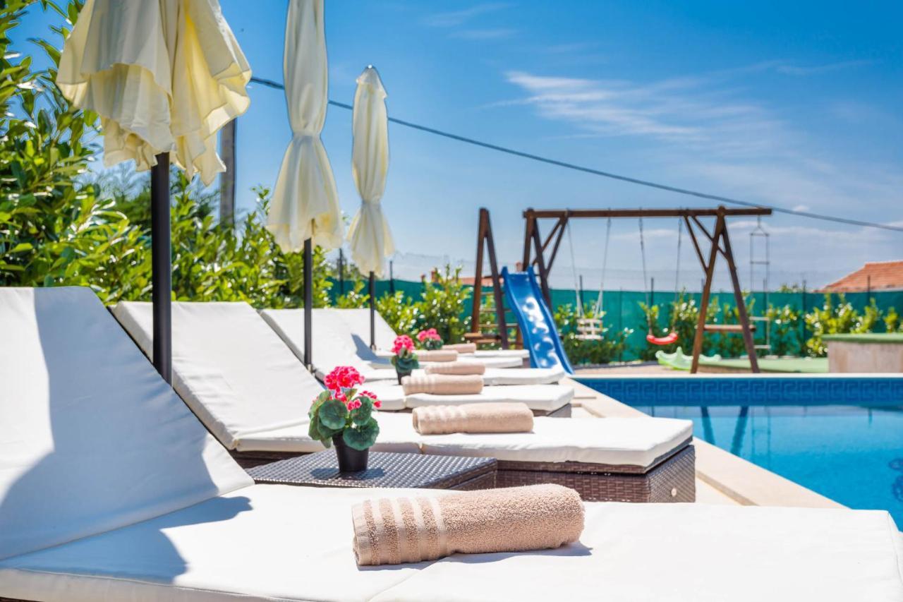 Villa Kamenica Kras Экстерьер фото