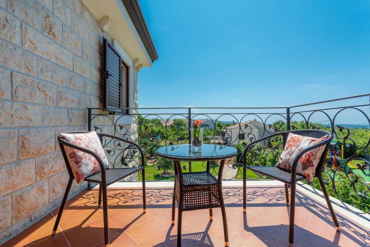 Villa Kamenica Kras Экстерьер фото