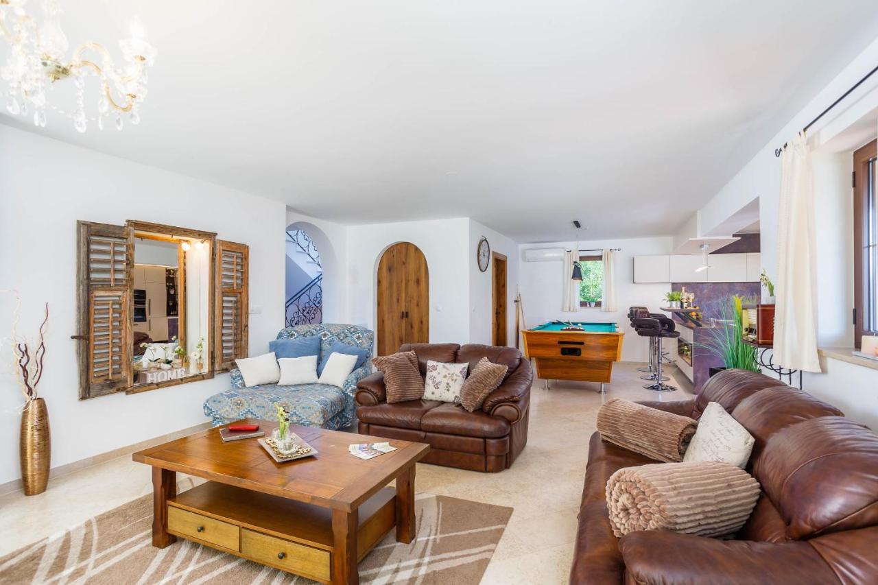 Villa Kamenica Kras Экстерьер фото