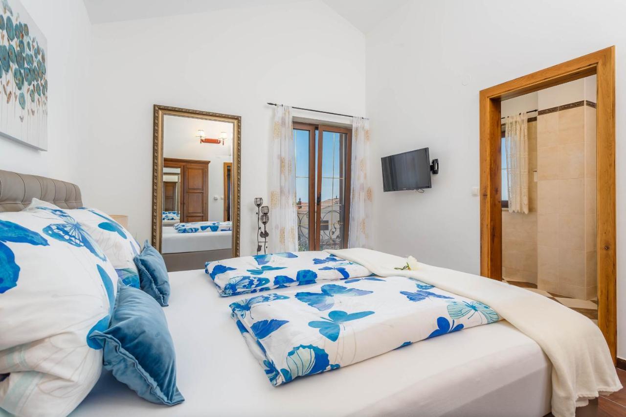 Villa Kamenica Kras Экстерьер фото